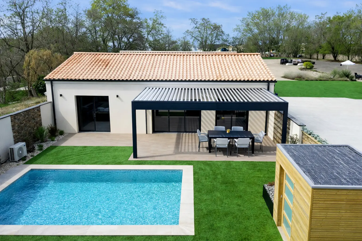 Maison moderne en U avec patio à Olonne-sur-Mer