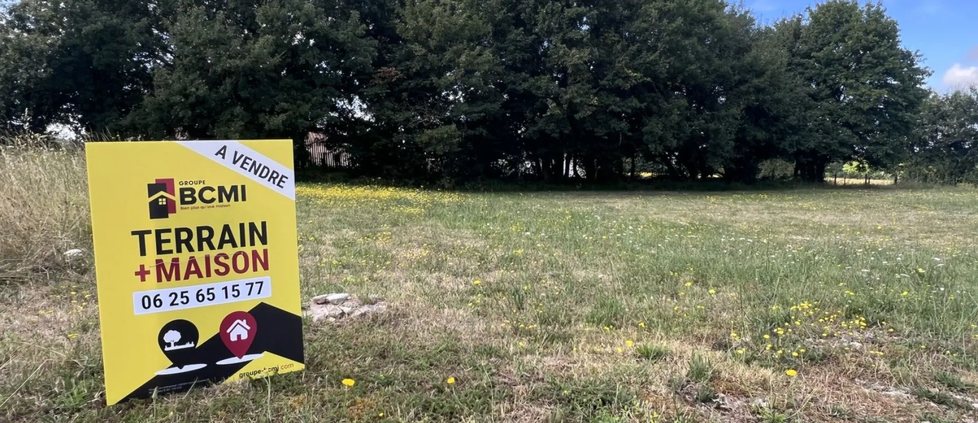 Maison de  89.73 m² sur un terrain de 900 m² à NANTEUIL-EN-VALLEE en CHARENTE (16).
