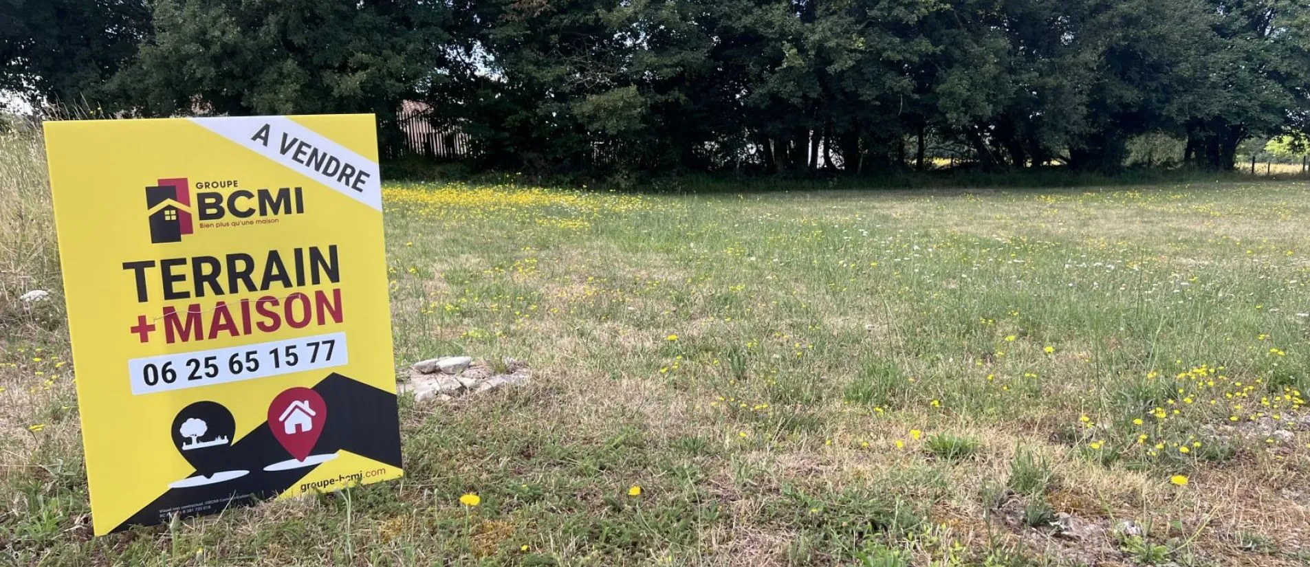 Maison de  89.73 m² sur un terrain de 901 m² à RUFFEC en CHARENTE (16).
