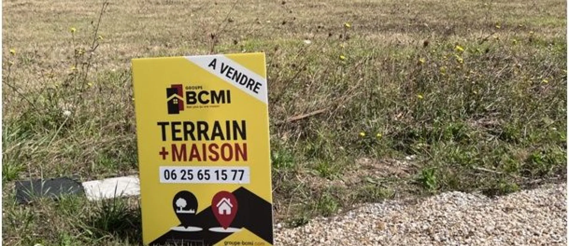 Maison de  89.73 m² sur un terrain de 1019 m² à CHAMPNIERS en CHARENTE (16).

