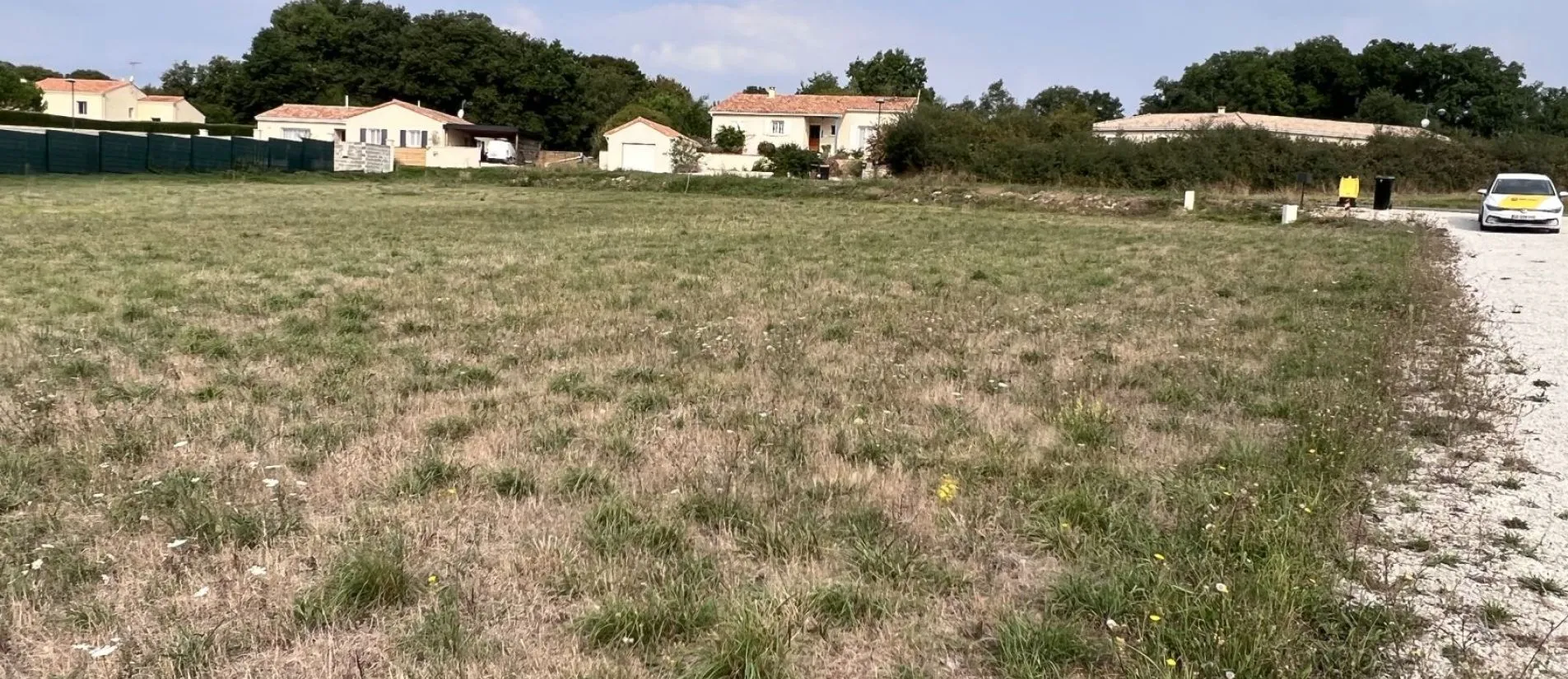 Maison de  89.73 m² sur un terrain de 2400 m² à BARRO en CHARENTE (16).
