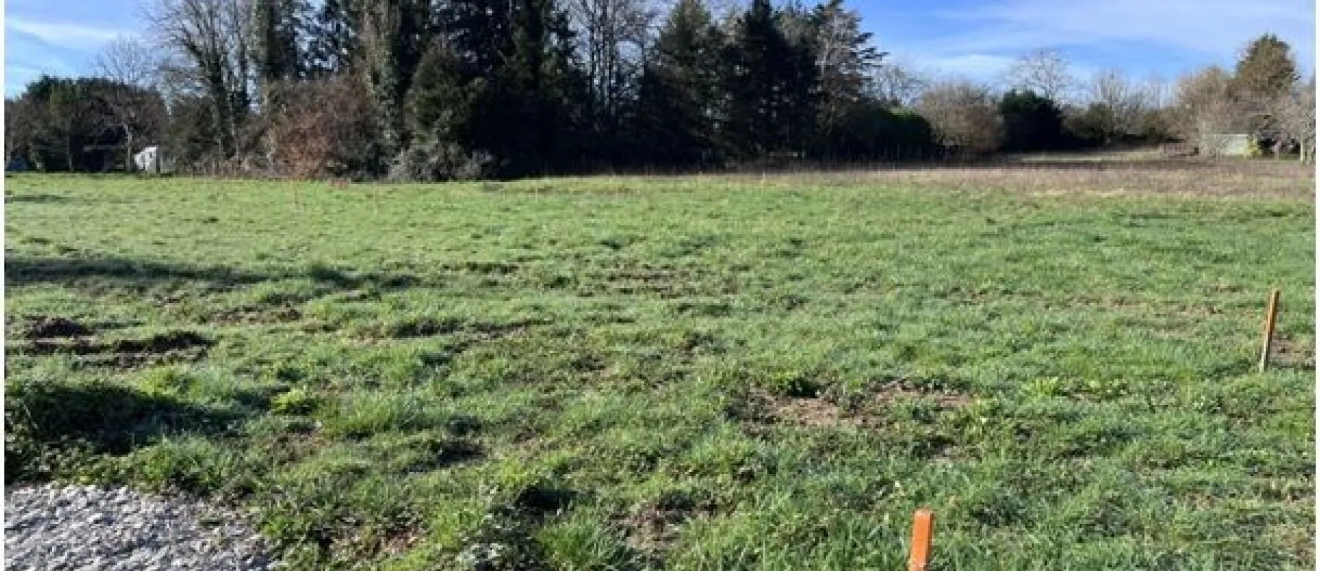 Maison de  89.73 m² sur un terrain de 541 m² à AGRIS en CHARENTE (16).
