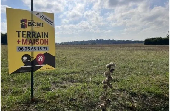 Terrain à bâtir de 1600 m2 au prix de 23000 € à VILLEGATS (16)