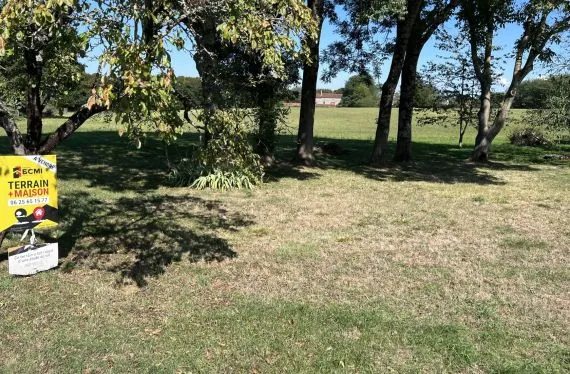 Terrain à bâtir de 1779 m2 au prix de 38000 € à TAPONNAT-FLEURIGNAC (16)