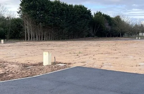 Terrain à bâtir de 605 m2 au prix de 39000 € à MANSLE (16)