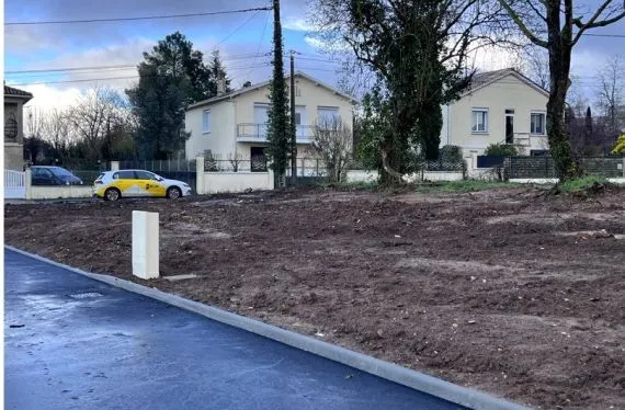 Terrain à bâtir de 400 m2 au prix de 44500 € à GOND-PONTOUVRE (16)
