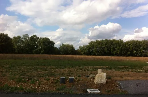 Terrain à bâtir de 486 m2 au prix de 43500 € à SAVIGNY-LEVESCAULT (86)
