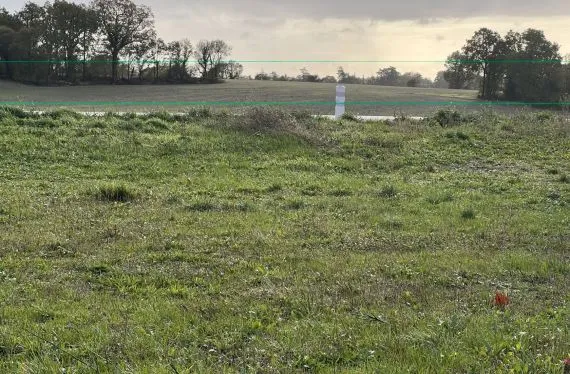 Terrain à bâtir de 528 m2 au prix de 47500 € à RUELLE-SUR-TOUVRE (16)