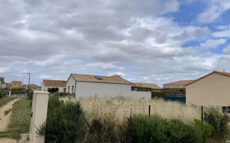 Terrain à bâtir de 482 m2 au prix de 78990 € à MIGNALOUX-BEAUVOIR (86)